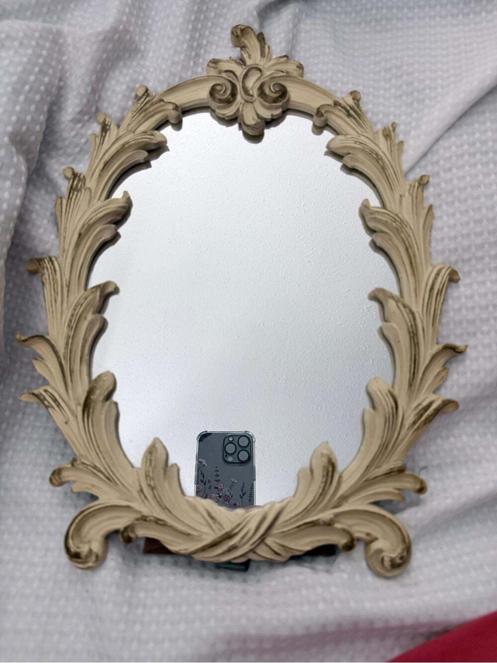 Vintage Syroco Ornate Cream Acanthus Leaf Oval Tabletop Easel Mirror 17" x 12.5"